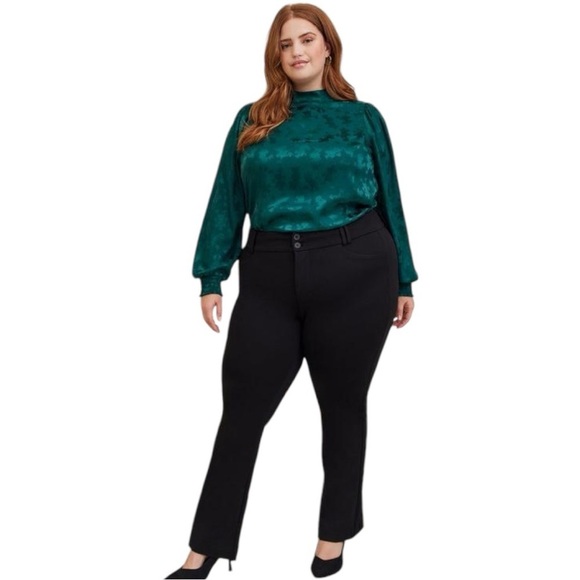 NWT Torrid Disney Minnie & Mickey Jacquard Puff Sleeve Blouse size 3X in Green - Picture 3 of 9